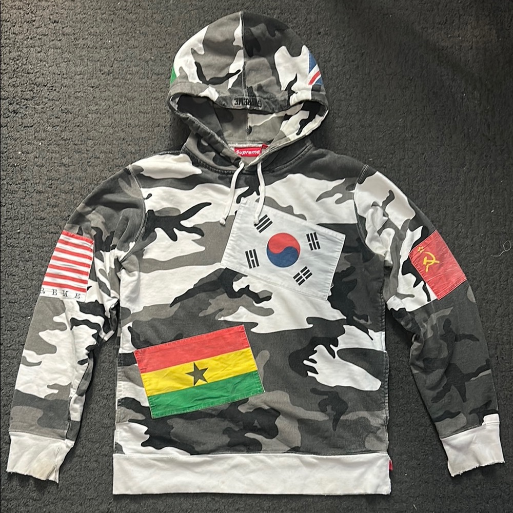 supreme international flags patchwork hoodie